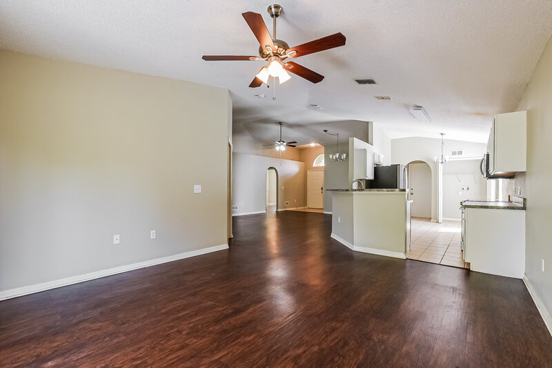 2,080/Mo, 3047 Elbib Drive Saint Cloud, FL 34772 Living Room View 4