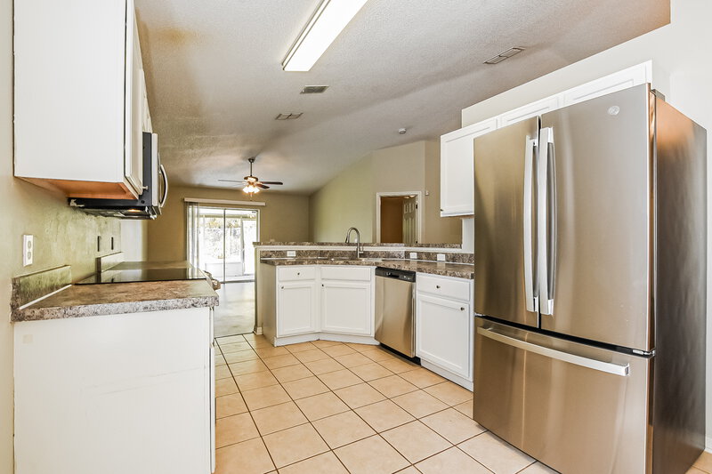 2,080/Mo, 3047 Elbib Drive Saint Cloud, FL 34772 Kitchen View