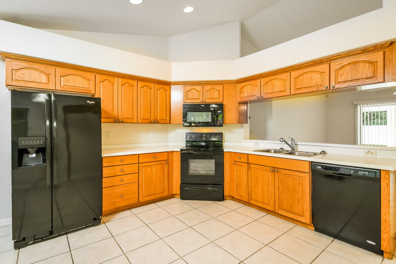 2,085/Mo, 2926 Jebidiah Loop Saint Cloud, FL 34772 Kitchen View 2