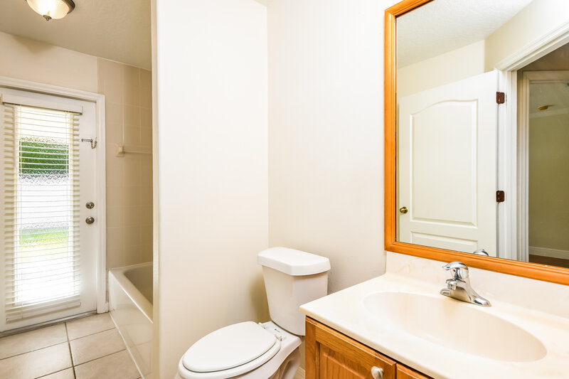 2,085/Mo, 2926 Jebidiah Loop Saint Cloud, FL 34772 Bathroom View
