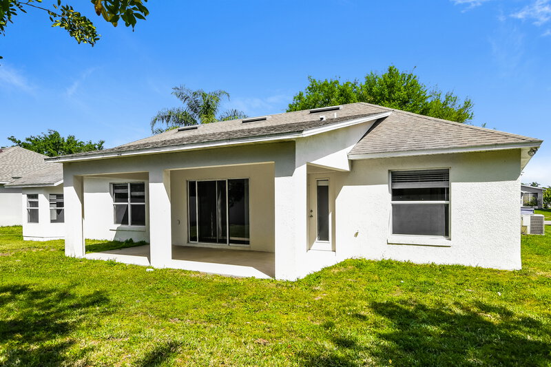 2,085/Mo, 2926 Jebidiah Loop Saint Cloud, FL 34772 Rear View