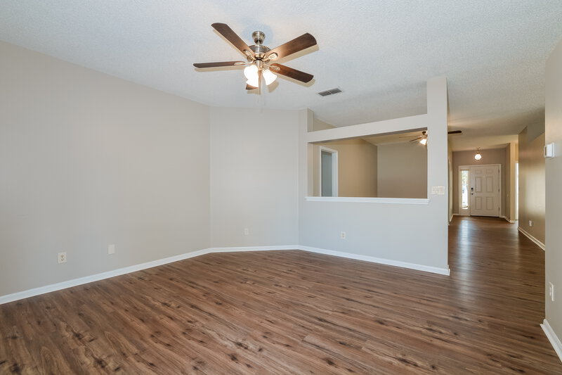 2,070/Mo, 7719 Brookway St Orlando, FL 32817 Dining Room View