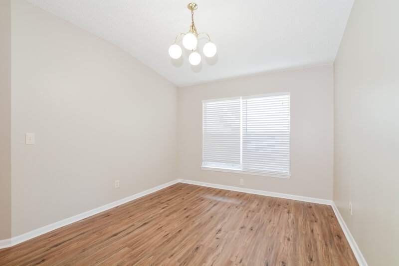 2,070/Mo, 7719 Brookway St Orlando, FL 32817 Breakfast Nook View