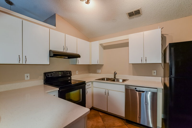 2,225/Mo, 10546 Rocking a Run Orlando, FL 32825 Kitchen View