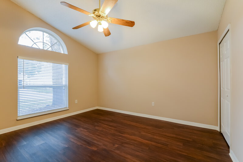2,225/Mo, 10546 Rocking a Run Orlando, FL 32825 Living Room View 3