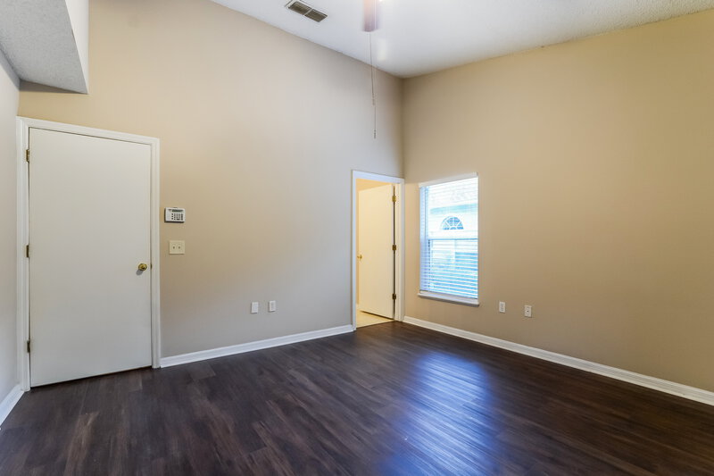 2,225/Mo, 10546 Rocking a Run Orlando, FL 32825 Main Bedroom View