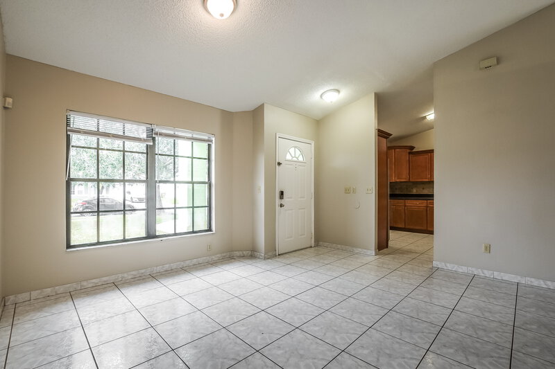 2,045/Mo, 2711 Ashley Ct Kissimmee, FL 34743 Living Room View 2