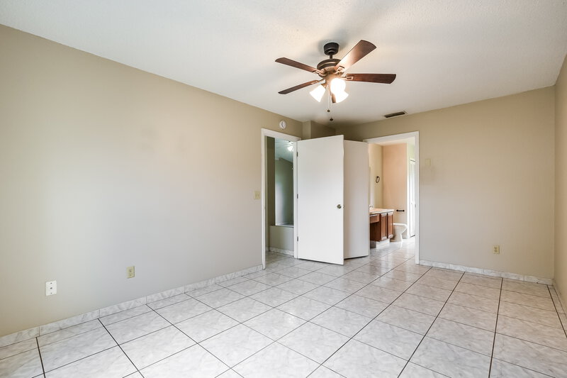 2,045/Mo, 2711 Ashley Ct Kissimmee, FL 34743 Main Bedroom View 2