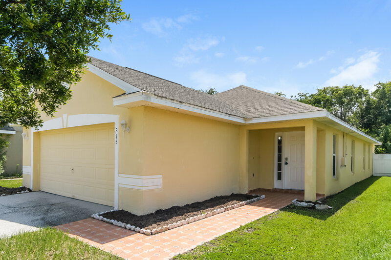 2,060/Mo, 213 Owenshire Cir Kissimmee, FL 34744 Front View