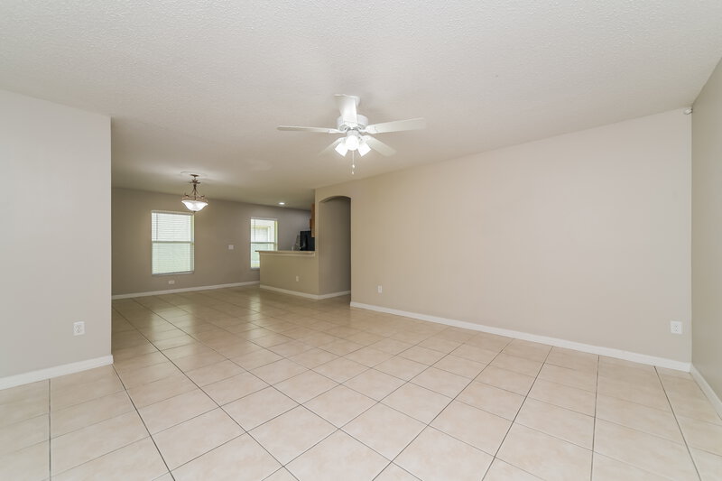 2,060/Mo, 213 Owenshire Cir Kissimmee, FL 34744 Living Room View