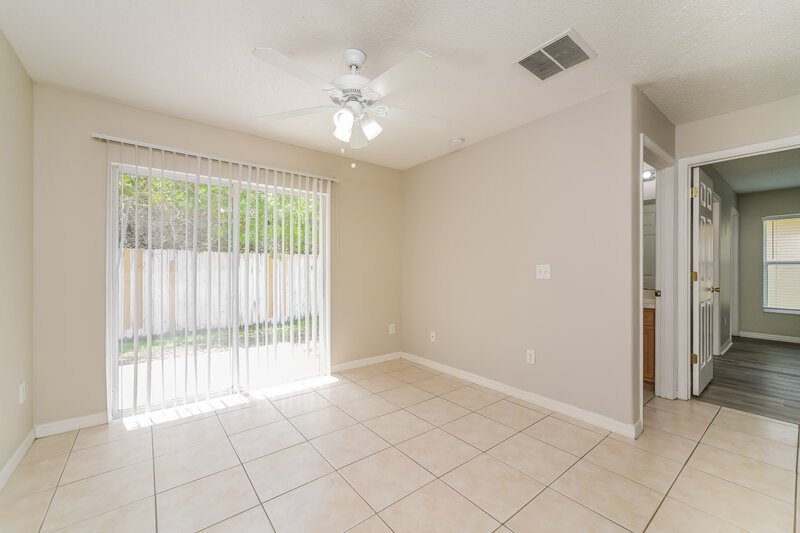 2,060/Mo, 213 Owenshire Cir Kissimmee, FL 34744 Family Room View