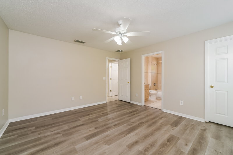 2,060/Mo, 213 Owenshire Cir Kissimmee, FL 34744 Main Bedroom View 2