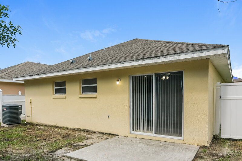 2,060/Mo, 213 Owenshire Cir Kissimmee, FL 34744 Rear View