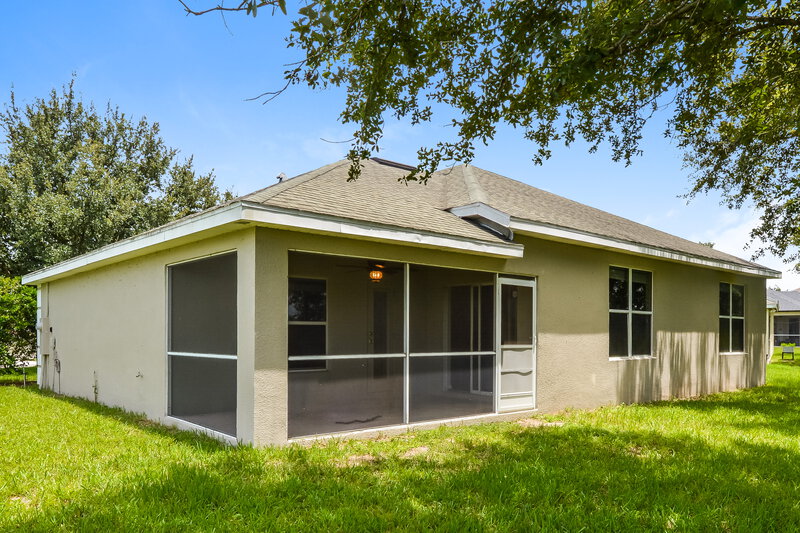 1,860/Mo, 4829 Cape Hatteras Dr Clermont, FL 34714 Rear View