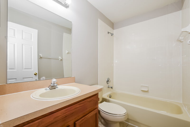 2,085/Mo, 2402 Ashecroft Dr Kissimmee, FL 34744 Bathroom View