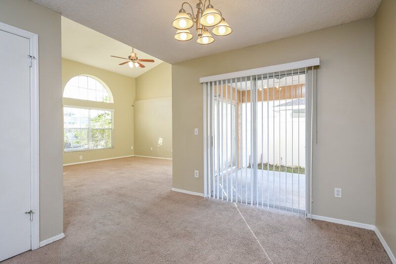 2,370/Mo, 307 Sanddollar Ct Kissimmee, FL 34743 Dining Room View