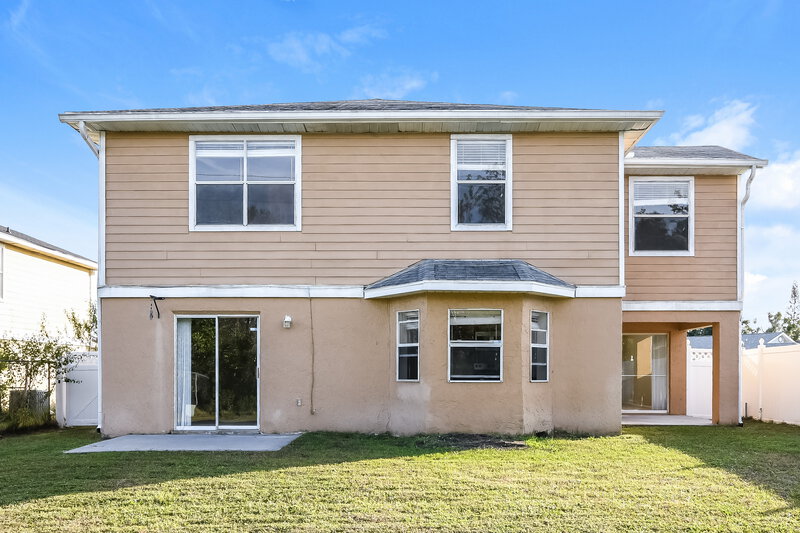 2,370/Mo, 307 Sanddollar Ct Kissimmee, FL 34743 Rear View