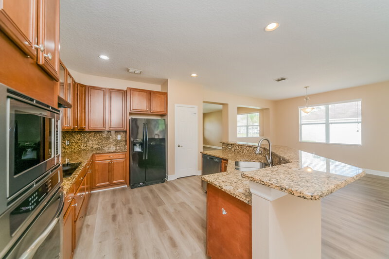 2,380/Mo, 2057 Bearing Ln Kissimmee, FL 34744 Kitchen View 2
