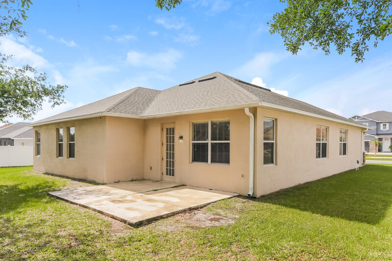 2,380/Mo, 2057 Bearing Ln Kissimmee, FL 34744 Rear View