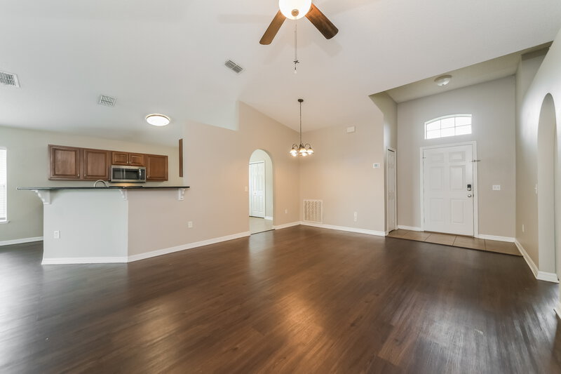 2,130/Mo, 5470 Silver Thistle Ln Saint Cloud, FL 34772 Living Room View 2
