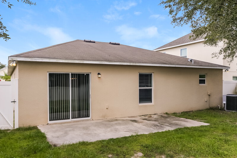 2,130/Mo, 5470 Silver Thistle Ln Saint Cloud, FL 34772 Rear View