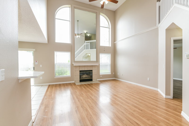 2,550/Mo, 1027 Woodsong Way Clermont, FL 34714 Living Room View 2