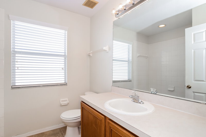 2,285/Mo, 1300 Creekview Ct Saint Cloud, FL 34772 Bathroom View
