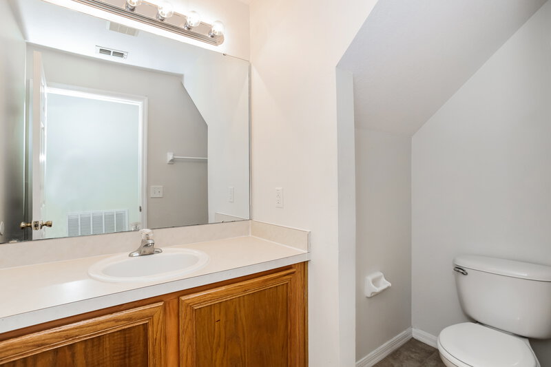 2,285/Mo, 1300 Creekview Ct Saint Cloud, FL 34772 Bathroom View 2