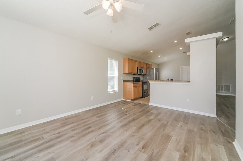 2,035/Mo, 2628 Sunningdale Dr Kissimmee, FL 34746 Family Room View 2