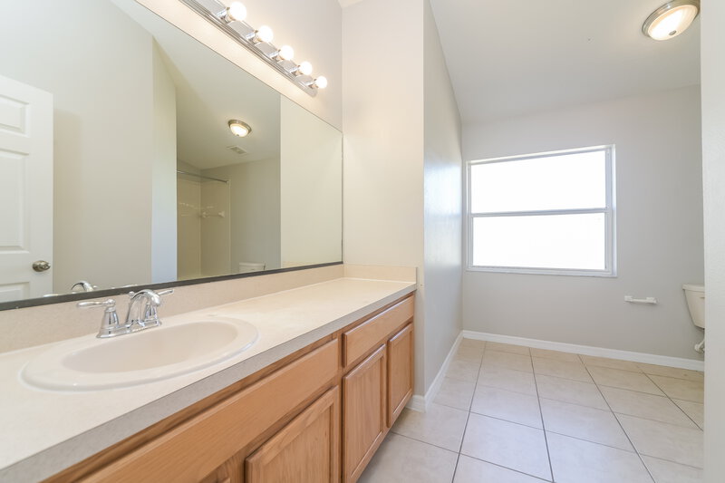 2,035/Mo, 2628 Sunningdale Dr Kissimmee, FL 34746 Main Bathroom View