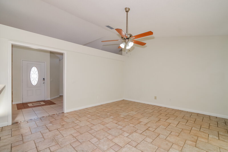 2,200/Mo, 8000 Stirrupwood Ct Orlando, FL 32818 Living Room View