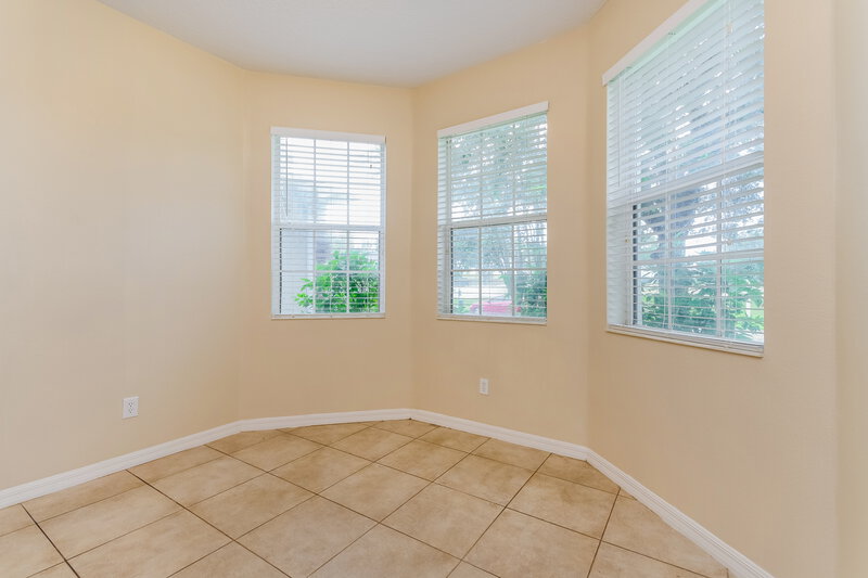 2,365/Mo, 5516 Cape Hatteras Dr Clermont, FL 34714 Breakfast Nook View
