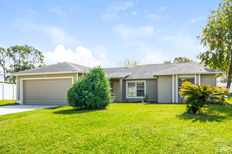 2,175/Mo, 12037 Woodglen Cir Clermont, FL 34711 Front View