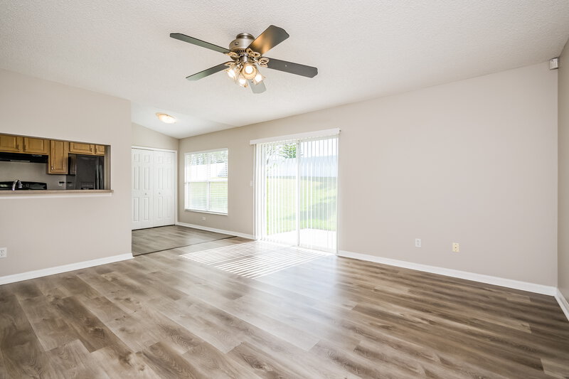 2,175/Mo, 12037 Woodglen Cir Clermont, FL 34711 Family Room View