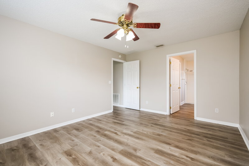 2,175/Mo, 12037 Woodglen Cir Clermont, FL 34711 Main Bedroom View 2