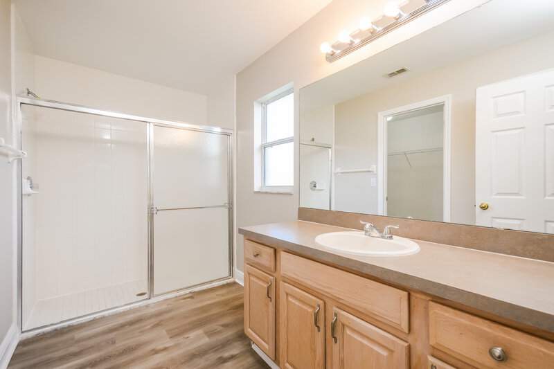 2,175/Mo, 12037 Woodglen Cir Clermont, FL 34711 Main Bathroom View