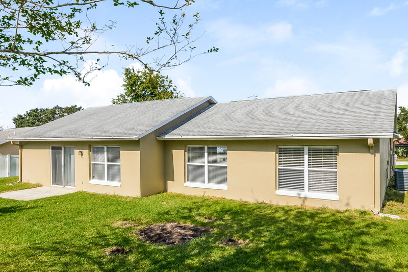 2,175/Mo, 12037 Woodglen Cir Clermont, FL 34711 Rear View