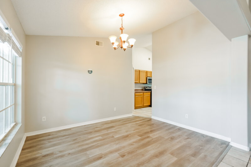 2,510/Mo, 4373 King Edward Dr Orlando, FL 32826 Dining Room View