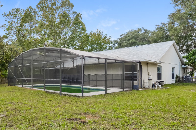 2,510/Mo, 4373 King Edward Dr Orlando, FL 32826 Rear View
