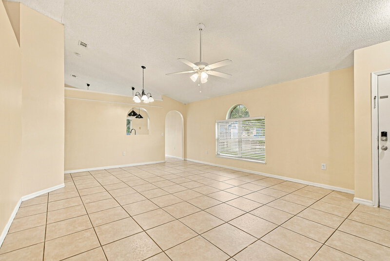 2,035/Mo, 12641 Parkbury Dr Orlando, FL 32828 Living Room View