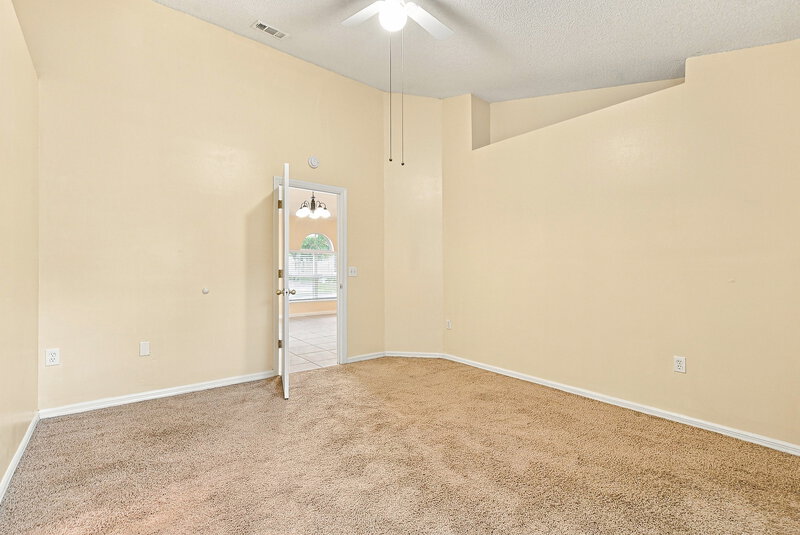 2,035/Mo, 12641 Parkbury Dr Orlando, FL 32828 Primary Bedroom View 2
