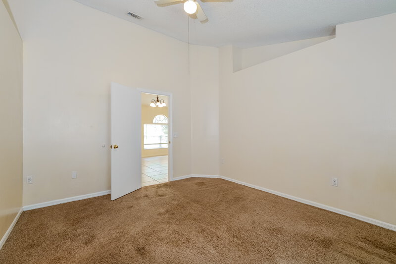 2,055/Mo, 12641 Parkbury Dr Orlando, FL 32828 Main Bedroom View 2