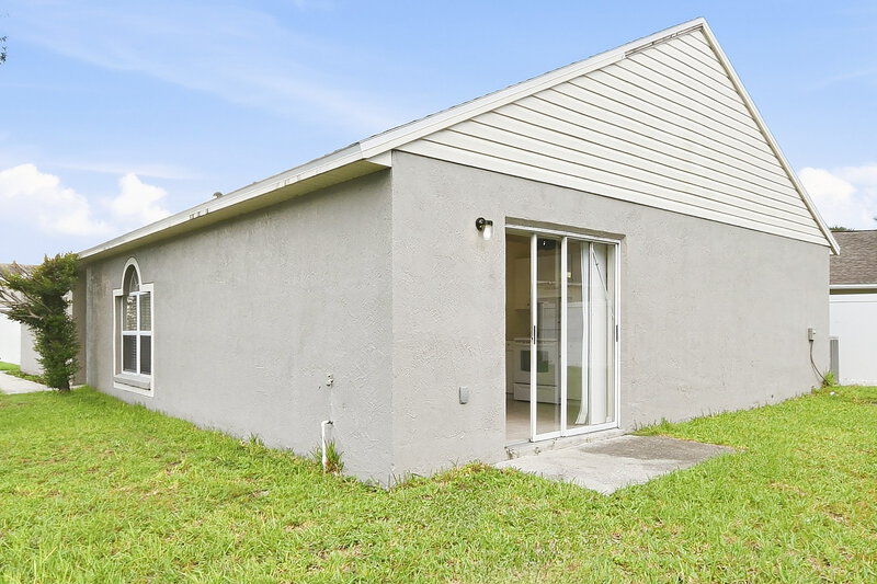 2,035/Mo, 12641 Parkbury Dr Orlando, FL 32828 Rear View