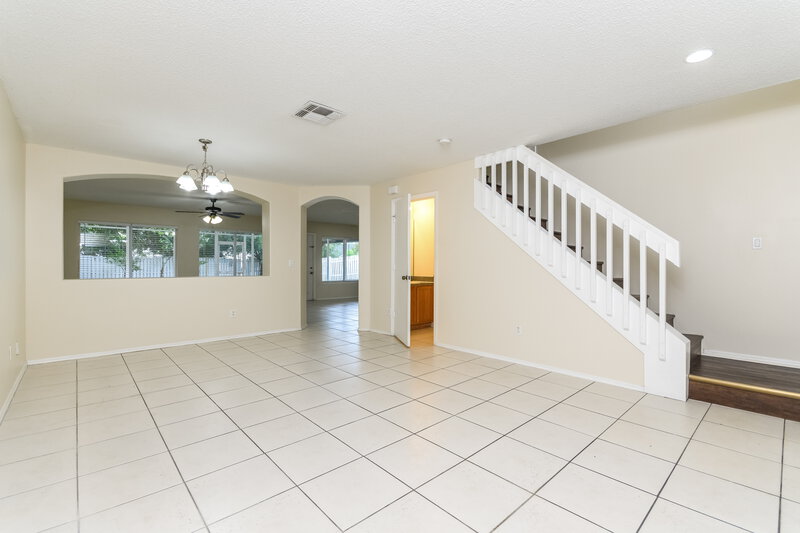 2,585/Mo, 1231 Heather Lake Dr Orlando, FL 32824 Living Room View