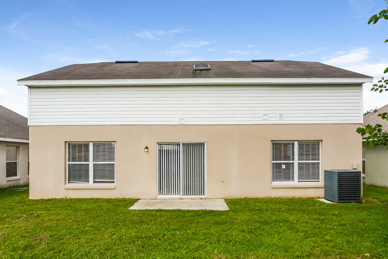 2,485/Mo, 1931 Colonial Woods Blvd Orlando, FL 32826 Rear View