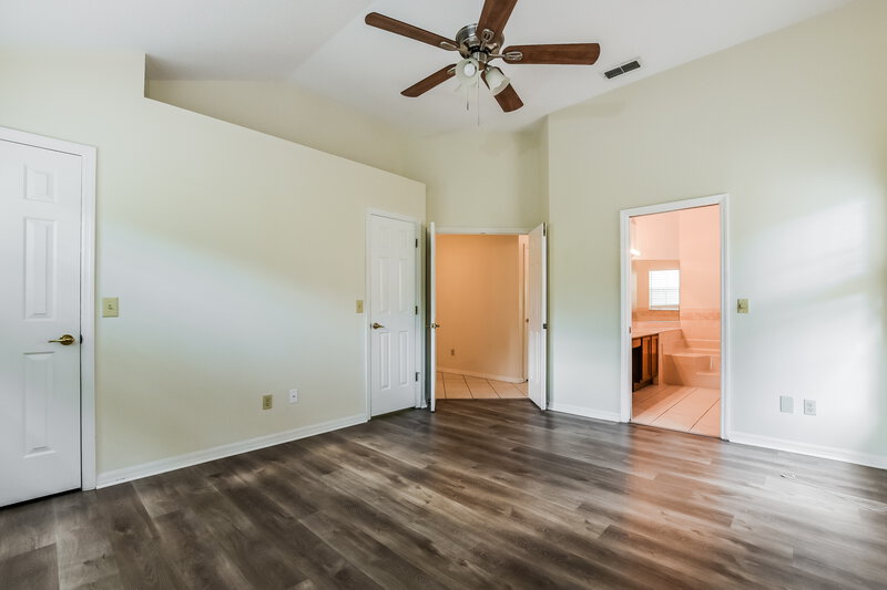 2,390/Mo, 2083 Sawgrass Dr Apopka, FL 32712 Main Bedroom View 2