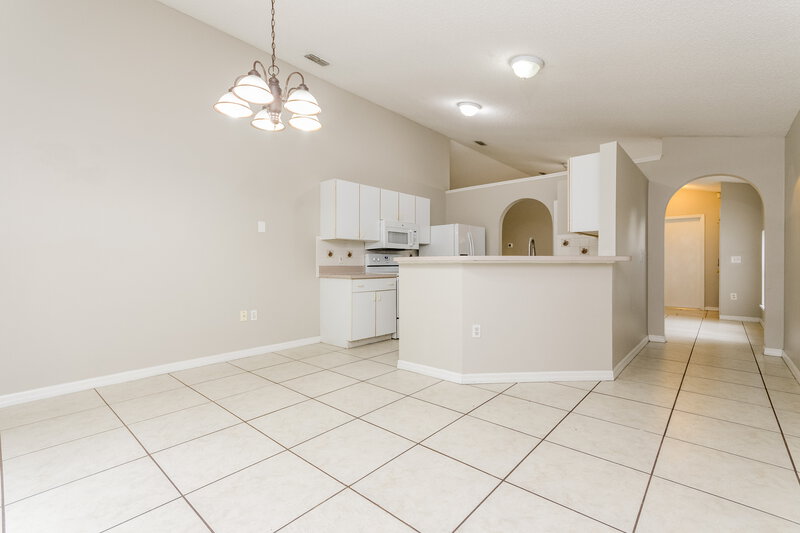 2,230/Mo, 532 Caladesi Trl Orlando, FL 32807 Dining Room View