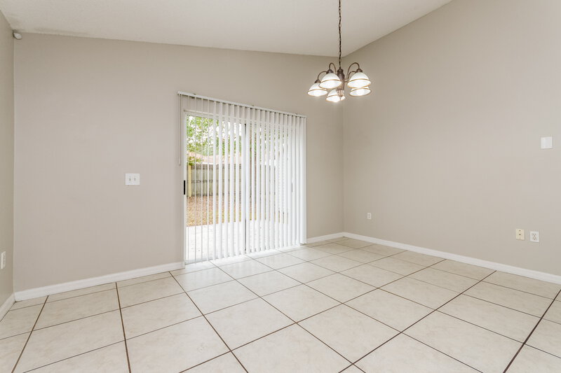 2,230/Mo, 532 Caladesi Trl Orlando, FL 32807 Dining Room View 2