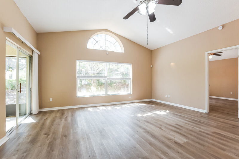 2,455/Mo, 1688 Golfside Village Ct Apopka, FL 32712 Living Room View 2