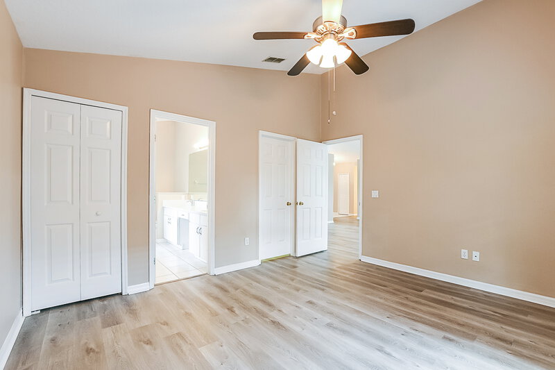 2,455/Mo, 1688 Golfside Village Ct Apopka, FL 32712 Main Bedroom View